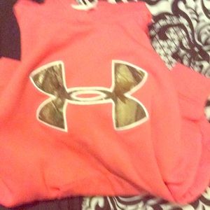 Women’s UA Hoodies!!!! Size medium and large.